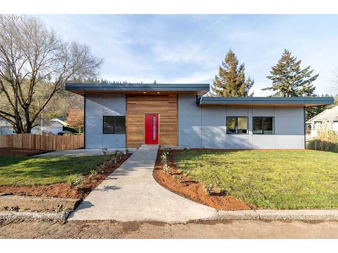 655 NW 8th Ave Camas, WA 98607