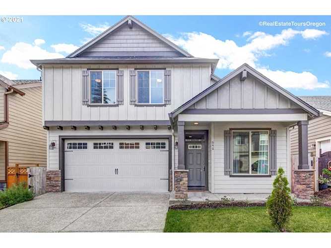 646 N V St Washougal, WA 98671