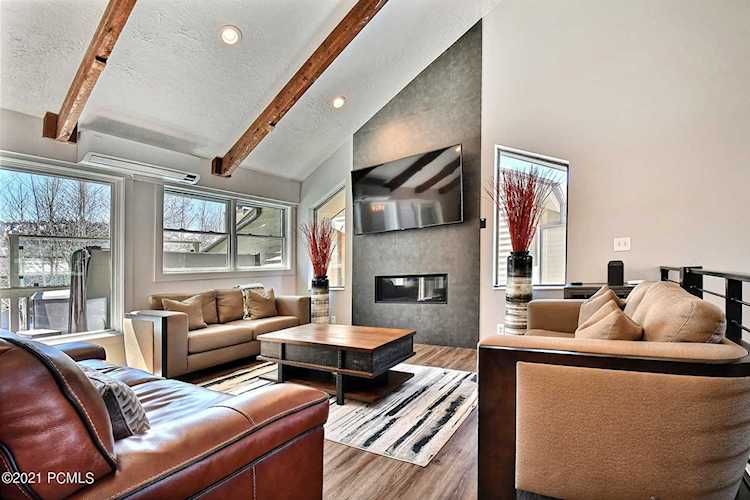 2426 Gilt Edge Circle Park City, UT 84060