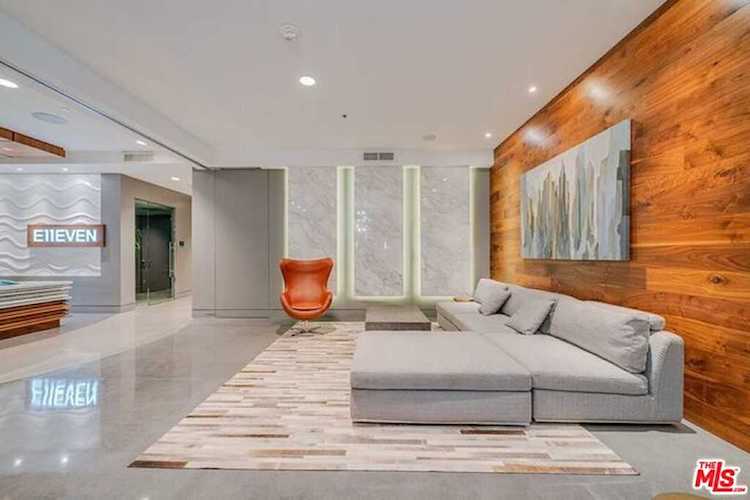1111 S Grand Avenue #806 Los Angeles, CA 90015