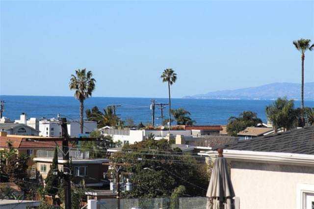 1207 10th Street Hermosa Beach, CA 90254 | MLS SB21038861 Photo 1