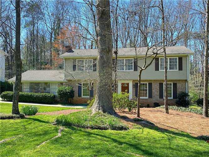 5048 Winding Branch Dr Dunwoody, GA 30338