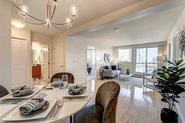 # 1104 10303 105 Street Edmonton, AB T5J 5G3