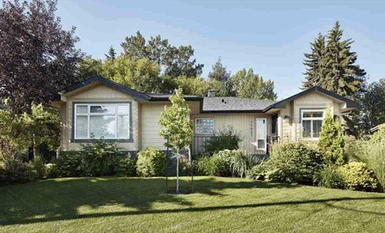 14627 Mackenzie Drive Edmonton, AB T5R 5W5