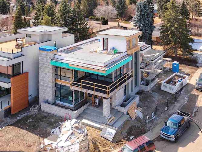 8516 134 Street Edmonton, AB T5R 0B4