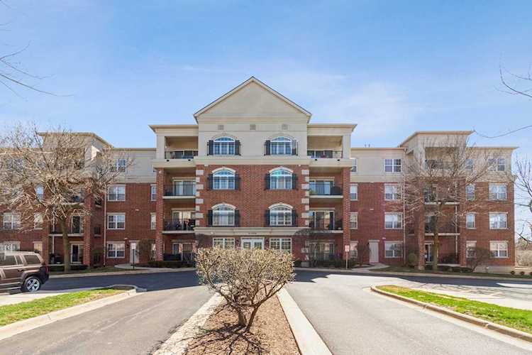 0S099 Lee Ct #201 Winfield, IL 60190