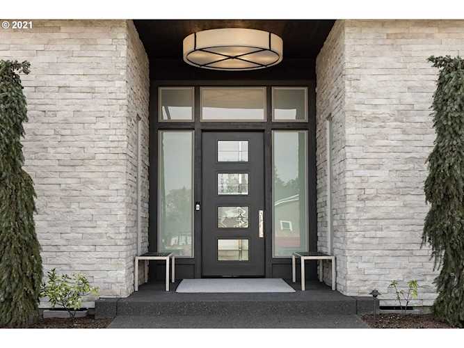 5718 SE Mcinnis St Hillsboro, OR 97123
