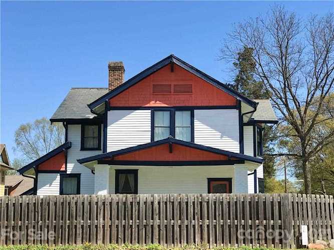 2805 Whiting Ave Charlotte, NC 28205
