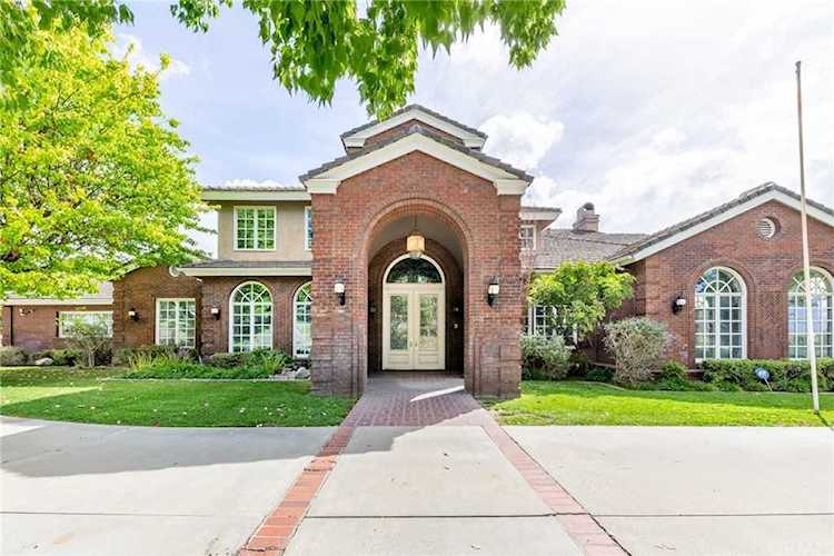 240 Flowerfield Lane La Habra Heights, CA 90631