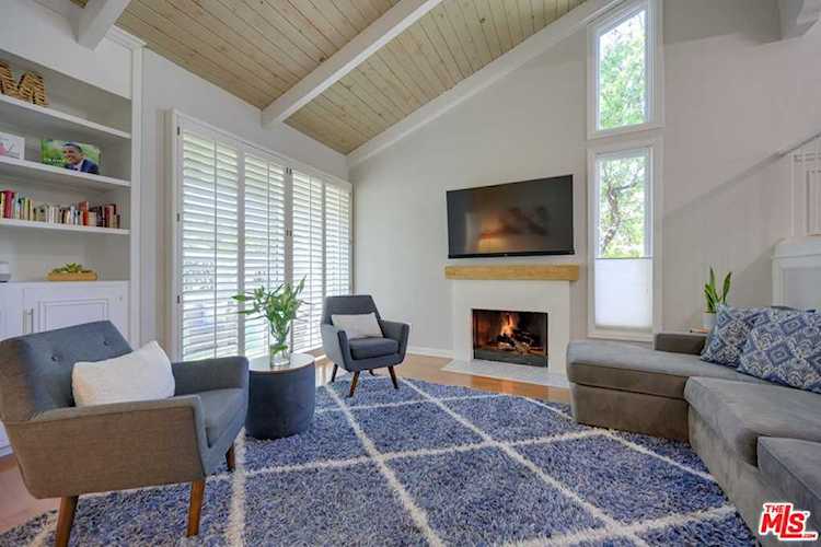 11756 Moorpark Street #A Studio City, CA 91604