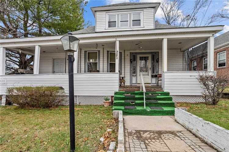 28 Rochambeau Ave Providence, RI 02906