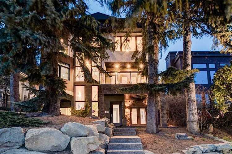 2014 30 Ave SW Calgary, AB T2T 1R2
