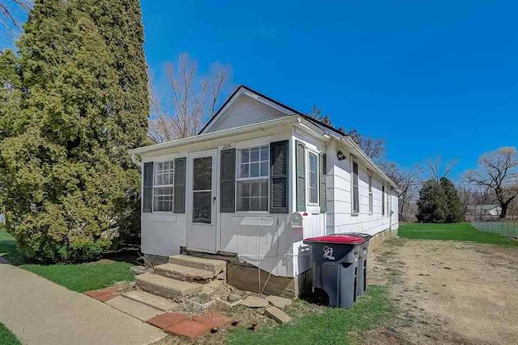 206 N Madison St Evansville, WI 53536