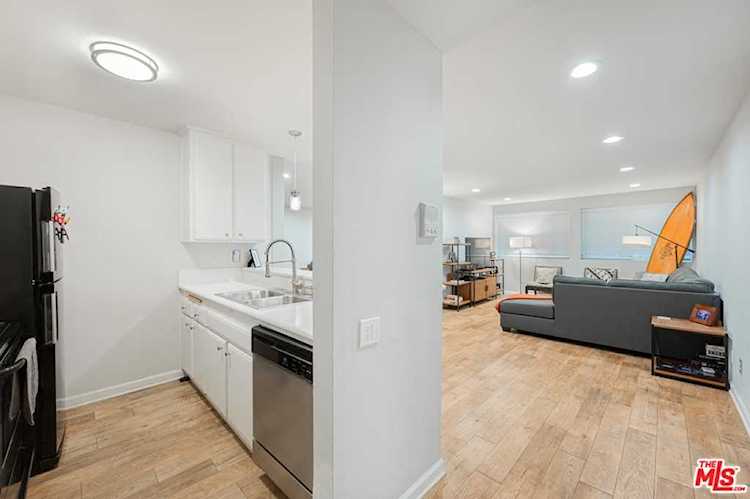 532 N Rossmore Avenue #103 Los Angeles, CA 90004