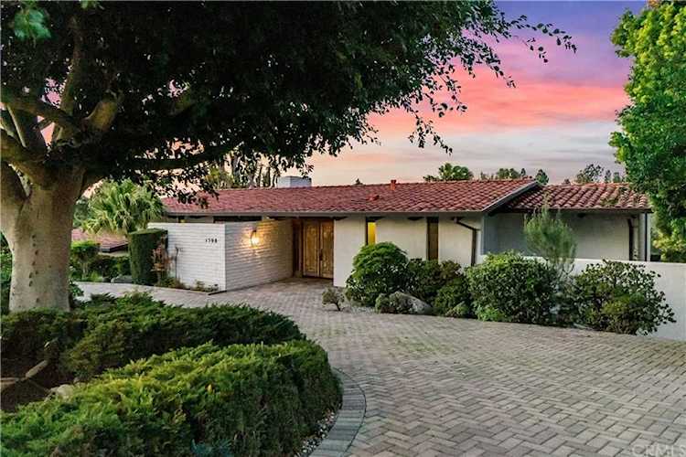 1308 Vuelta Place Palos Verdes Estates, CA 90274