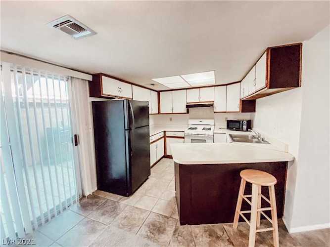 536 Kristin Ln Henderson, NV 89011