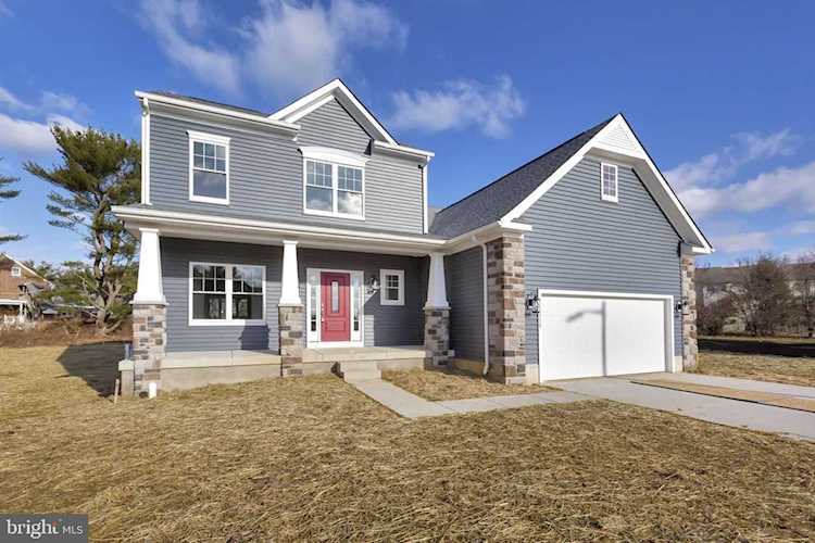 189 Clementon Road Berlin, NJ 08009