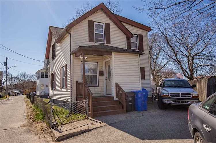 22 Borden St Pawtucket, RI 02861