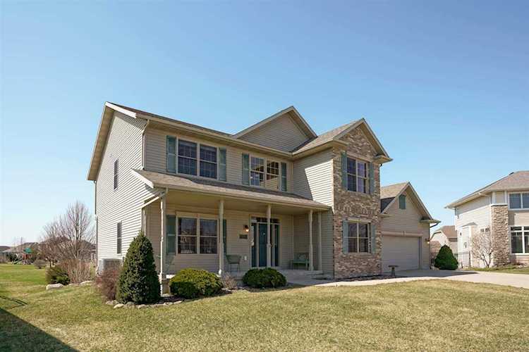 2117 Hoel Cir Stoughton, WI 53589