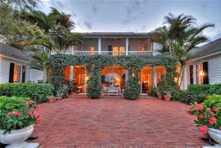 3821 Flamingo Ave Sarasota, FL 34242