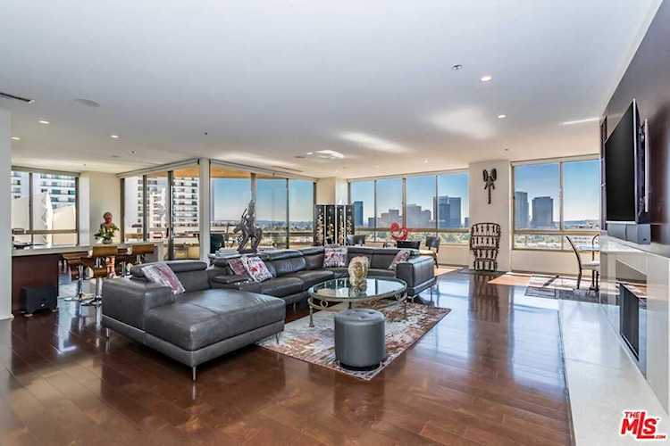 10430 Wilshire Boulevard #704 Los Angeles, CA 90024