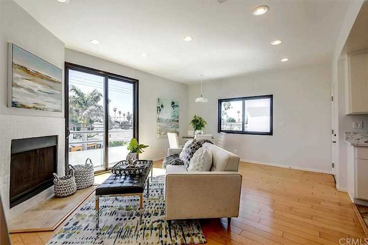 707 Marr Street #203 Venice, CA 90291