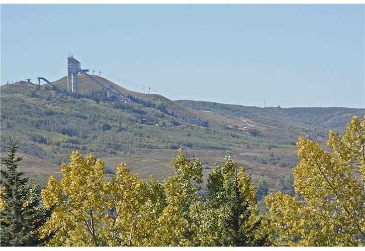 4740 Montalban Dr NW Calgary, AB T3B 1E5