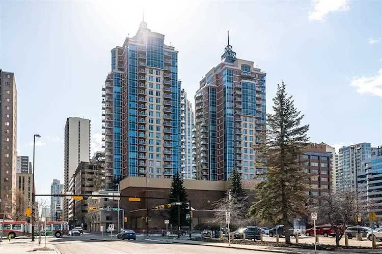 910 5 Ave SW #1806 Calgary, AB T2P 0C3