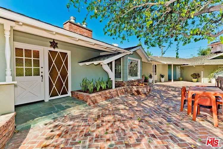 11490 Laurelcrest Road Studio City, CA 91604