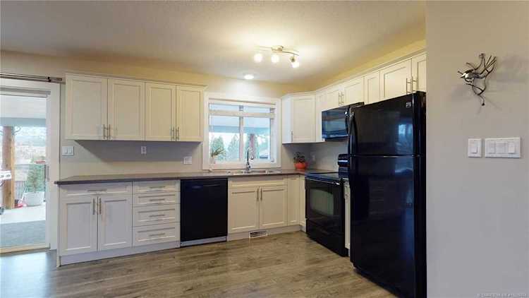 1760 Eagle Court West Kelowna, BC V4T2H2