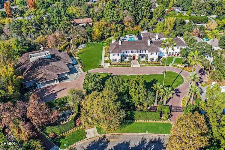 2 Oak Knoll Terrace Pasadena, CA 91106