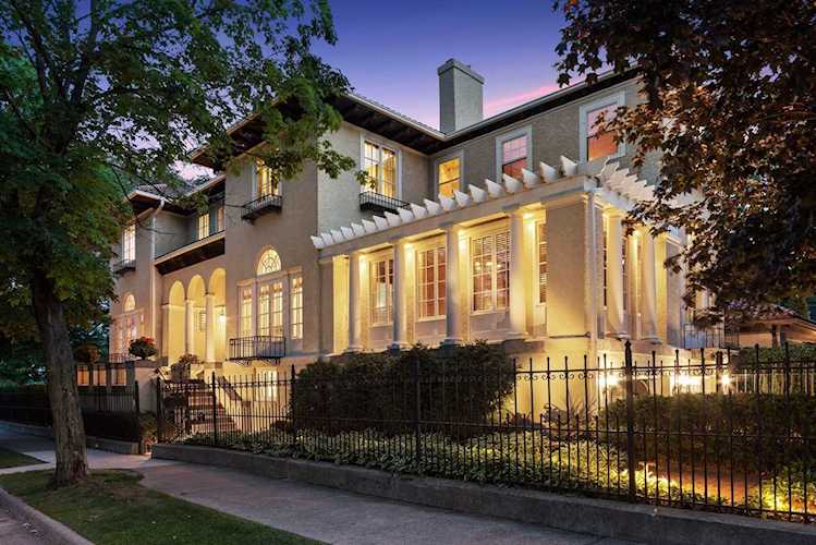 2368 W Lake of The Isles Parkway Minneapolis, MN 55405