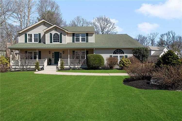 421 Sowams Rd Barrington, RI 02806