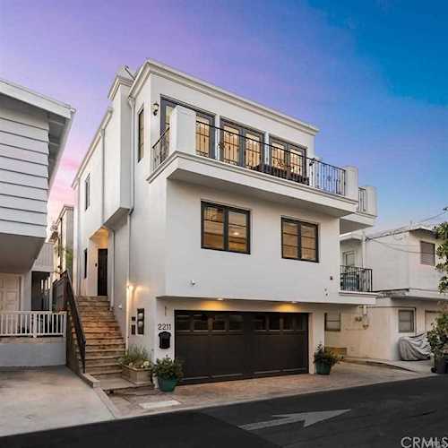 2211 Vista Drive Manhattan Beach, CA 90266