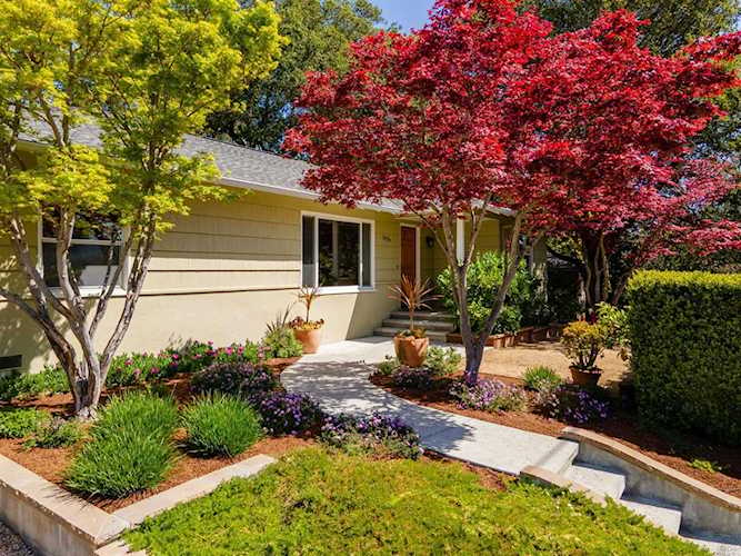 1029 Crest Drive Santa Rosa, CA 95404