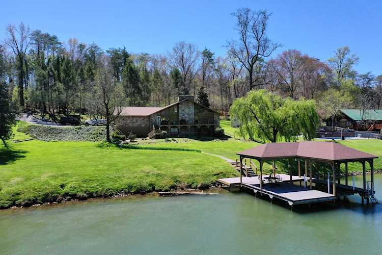 140 Johnson Ln Clinton, TN 37716