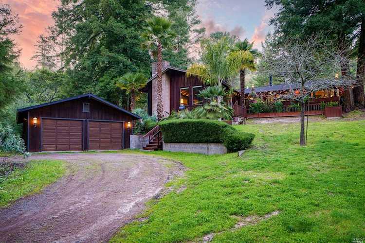 8350 Camp Road Sebastopol, CA 95472