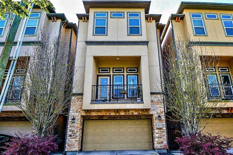 5831 Katy St Houston, TX 77007