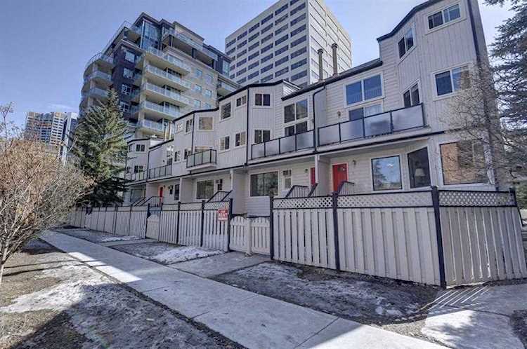 711 3 Ave SW #11 Calgary, AB t2p 0g8