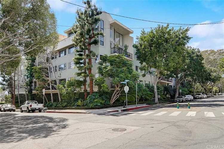 9000 Cynthia Street #210 West Hollywood, CA 90069