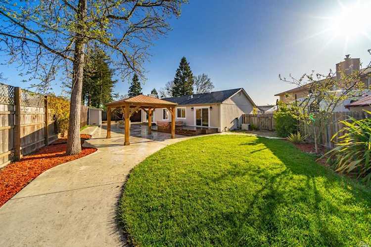 2383 Ignacio Court Santa Rosa, CA 95401