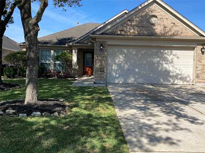 22845 Quest Brook Ln Kingwood, TX 77339