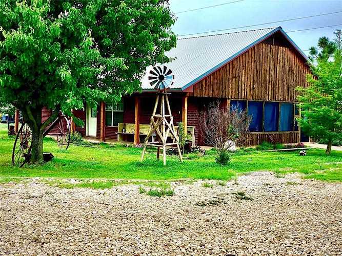 1277 Gunter Road Whitesboro, TX 76273