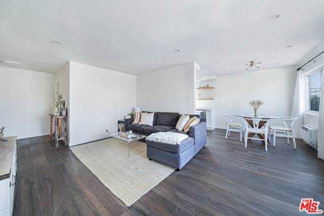 525 N Sycamore Avenue #323 Los Angeles, CA 90036