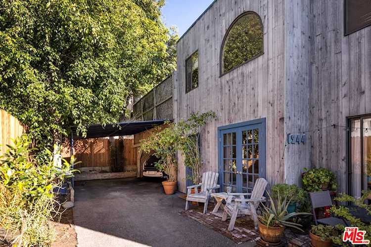 1244 N Sweetzer Avenue West Hollywood, CA 90069