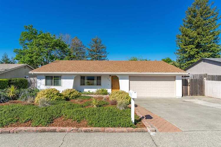 270 Lisawood Drive Folsom, CA 95630