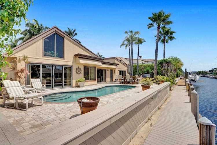 2760 NE 47th Street Street Lighthouse Point, FL 33064