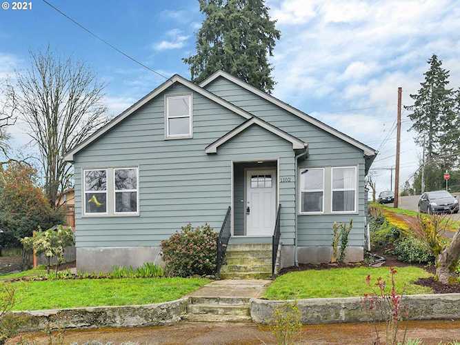 1102 Center St Oregon City, OR 97045