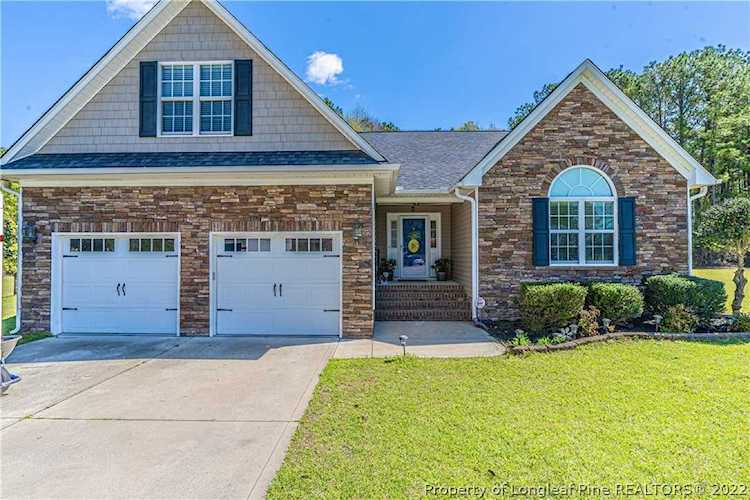1762 Pristine Ln Hope Mills, NC 28348
