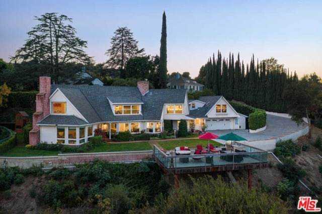 13151 Cheltenham Drive Sherman Oaks, CA 91423